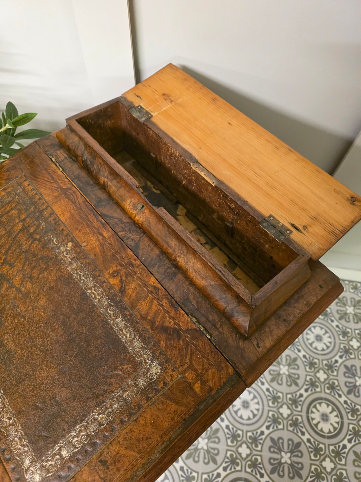 Wooden Davenport
