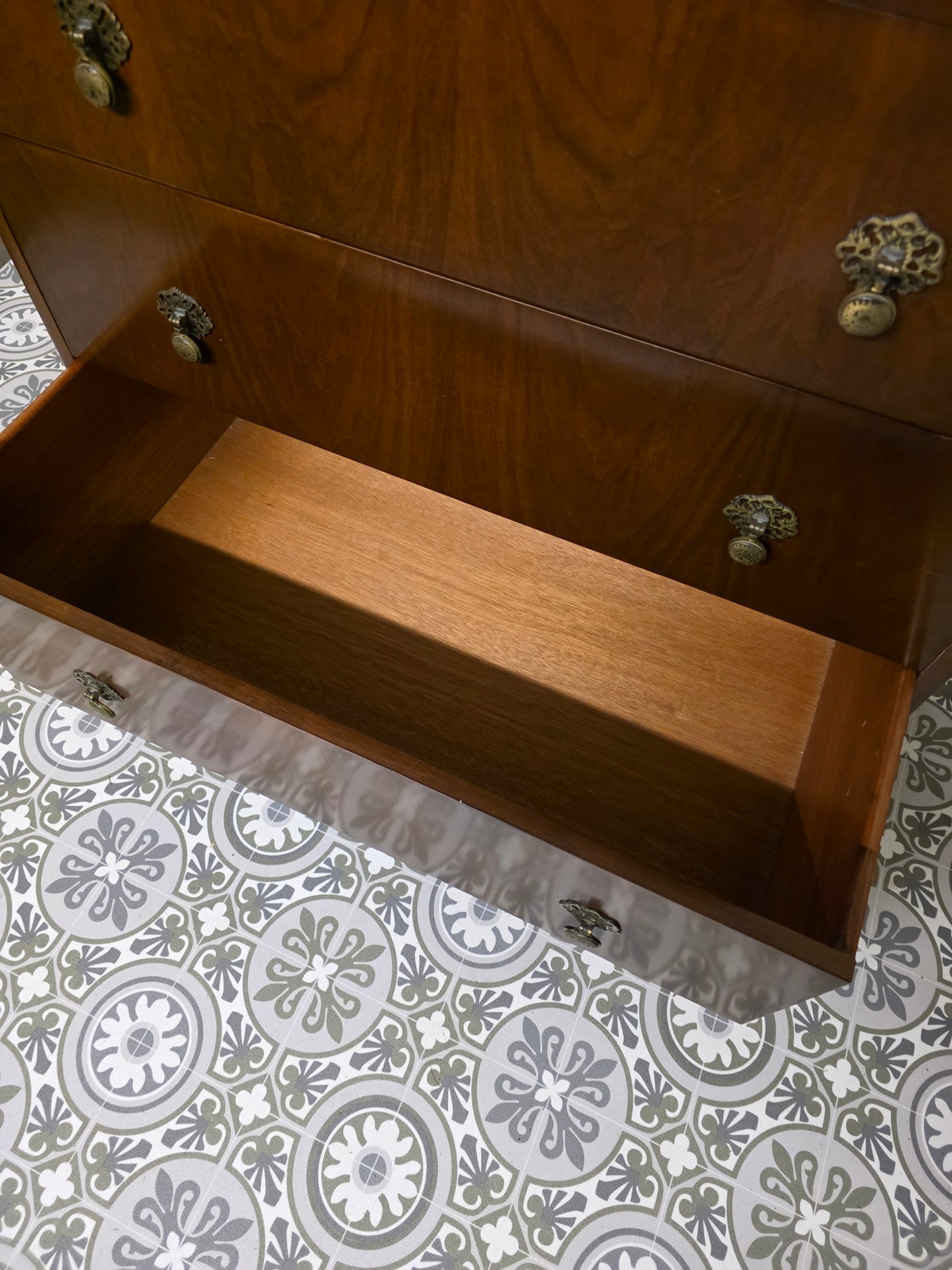 Logan 5 Drawer Chest