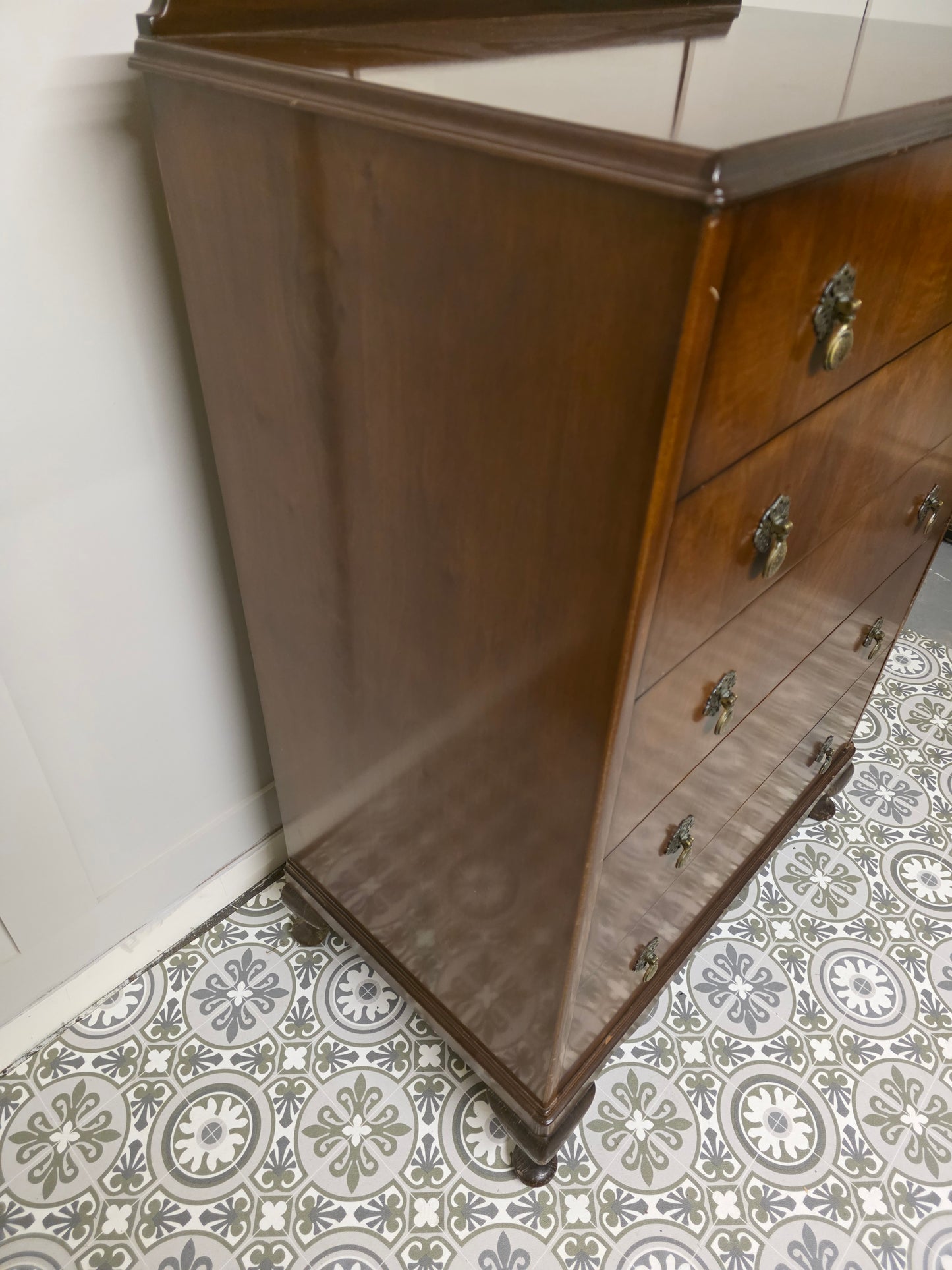 Logan 5 Drawer Chest